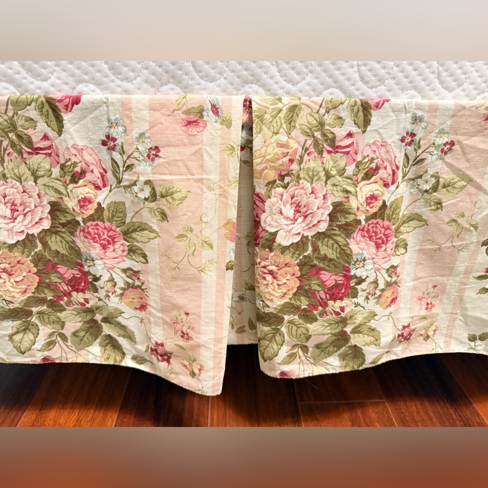 Shabby Chic Twin Bed Skirt pink floral
